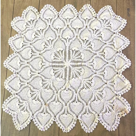 Vintage Handmade Crochet Lace Doily Table Topper 20" Heart Pattern Delicate Ivor - Picture 1 of 4